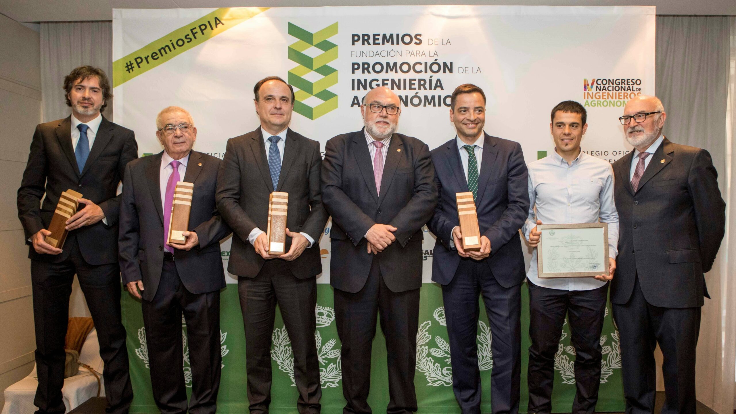 AGRONOMOS PREMIOS- FOTO DE FAMILIA|PREMIOS AGRONOMOS VISTA GENERAL-84|AGRONOMOS PREMIOS-BALDOMERO SEGURA